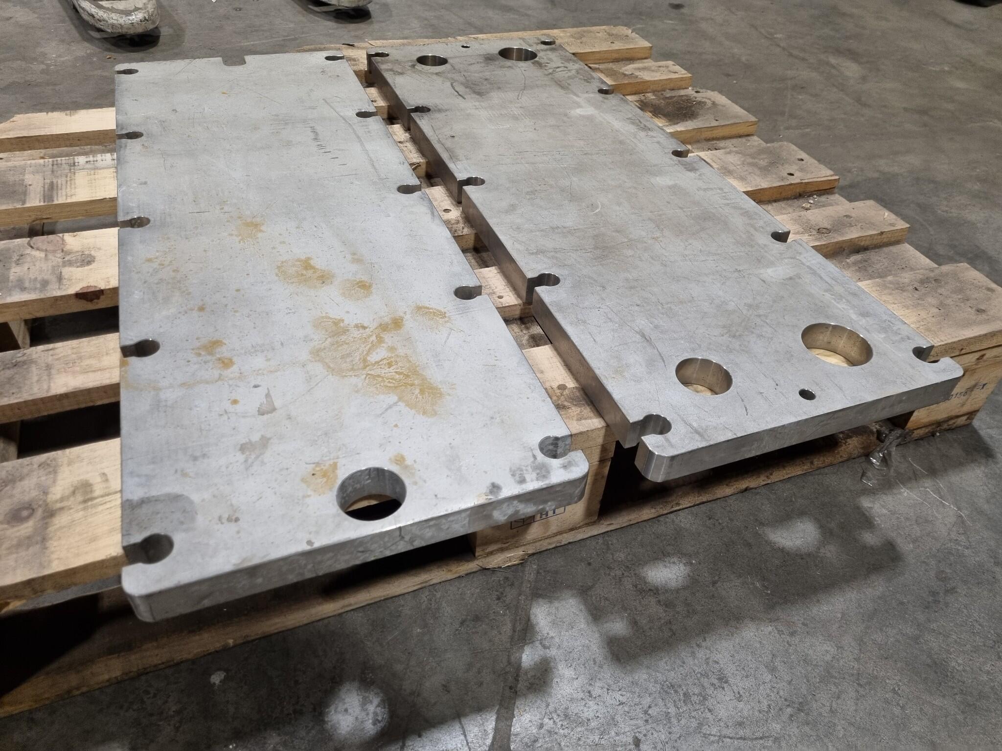 2x Stainless Steel Plates each 950x335x30mm