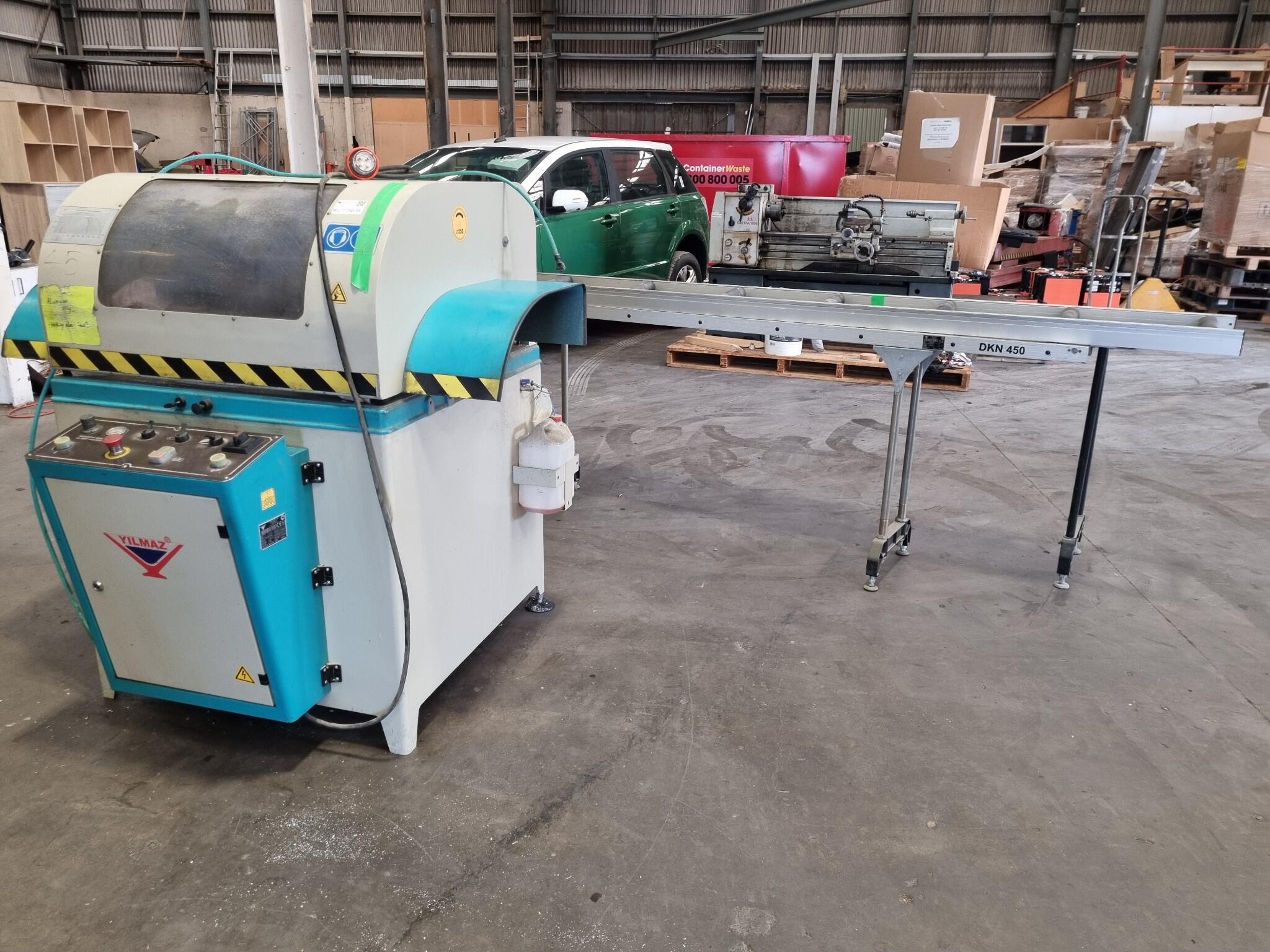 Yilmaz ACK 550 Upvut Saw w/ 7-metre side roller conveyors
