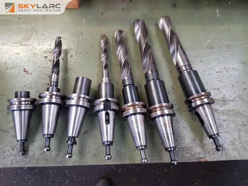 7 x BT40 Drill Holders and Large Diameter Drills