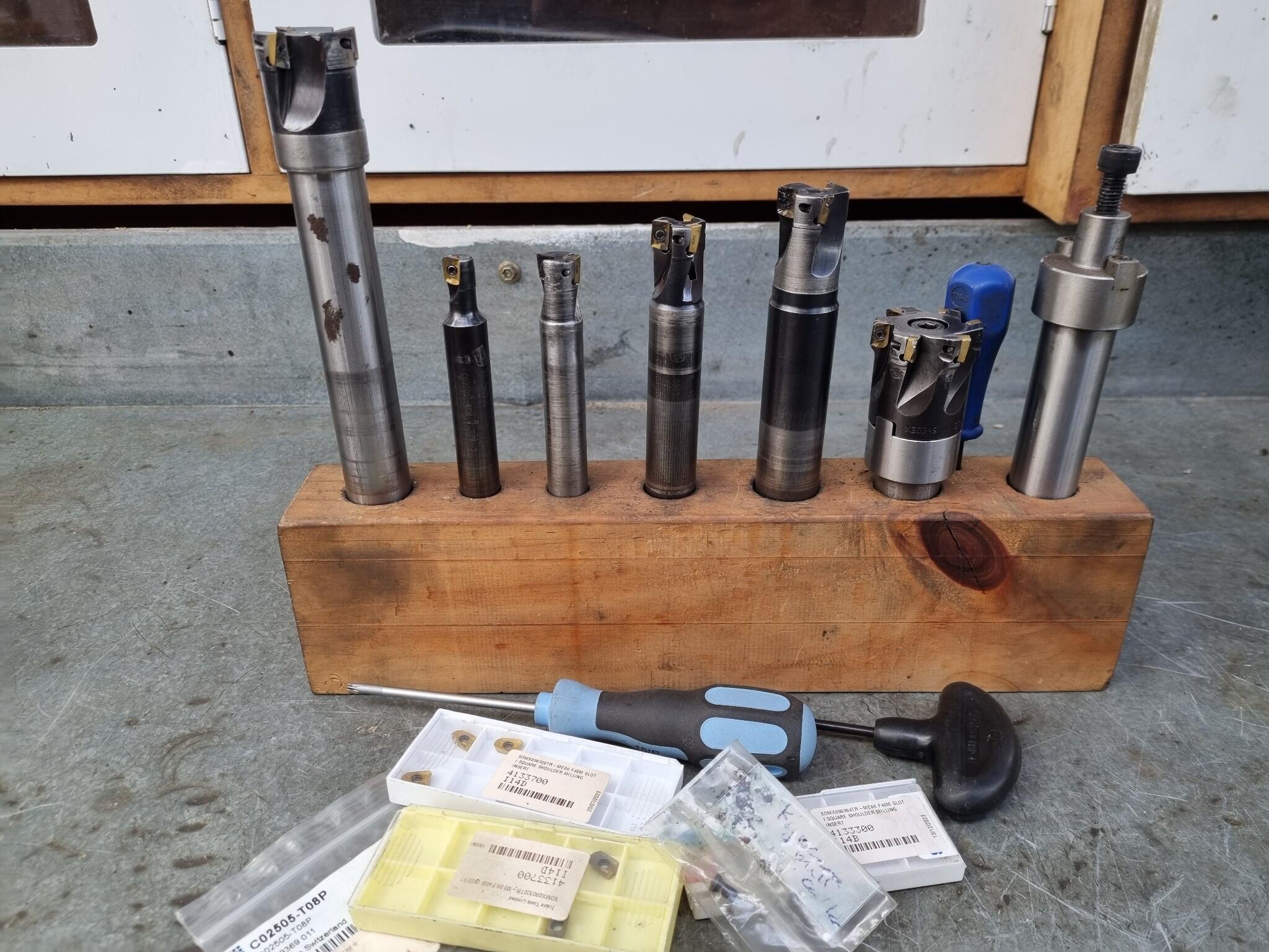 6x Assorted Indexable End Mills w/ Accessories