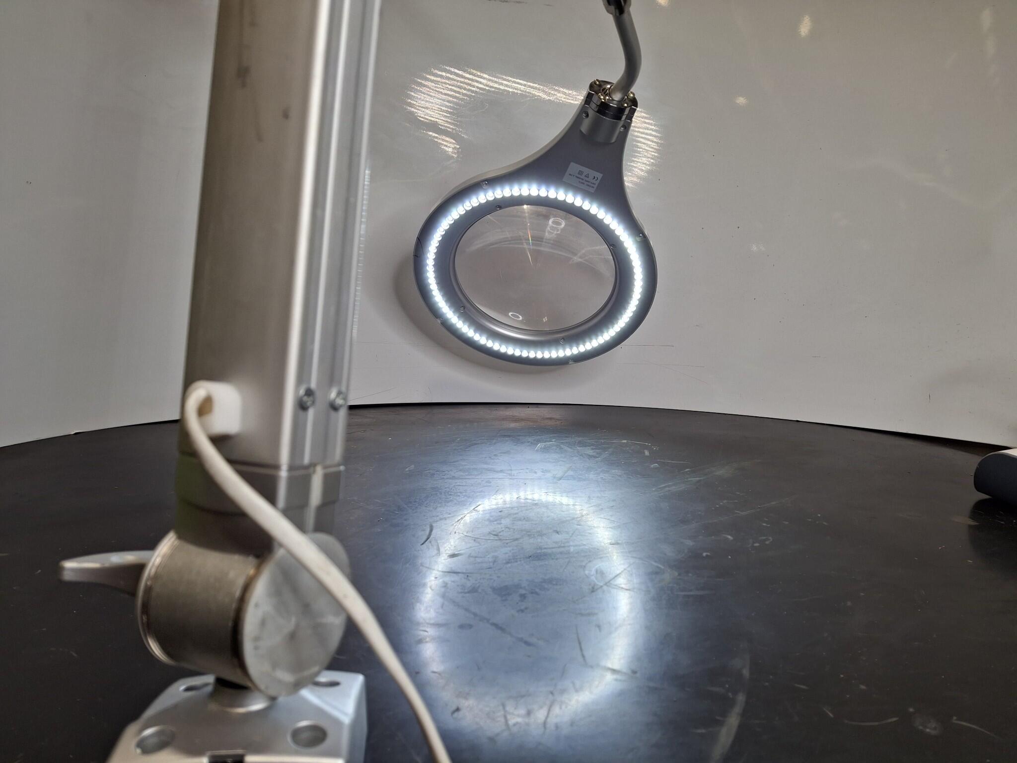 Magnifying Lamp with Desk Clamp Mount