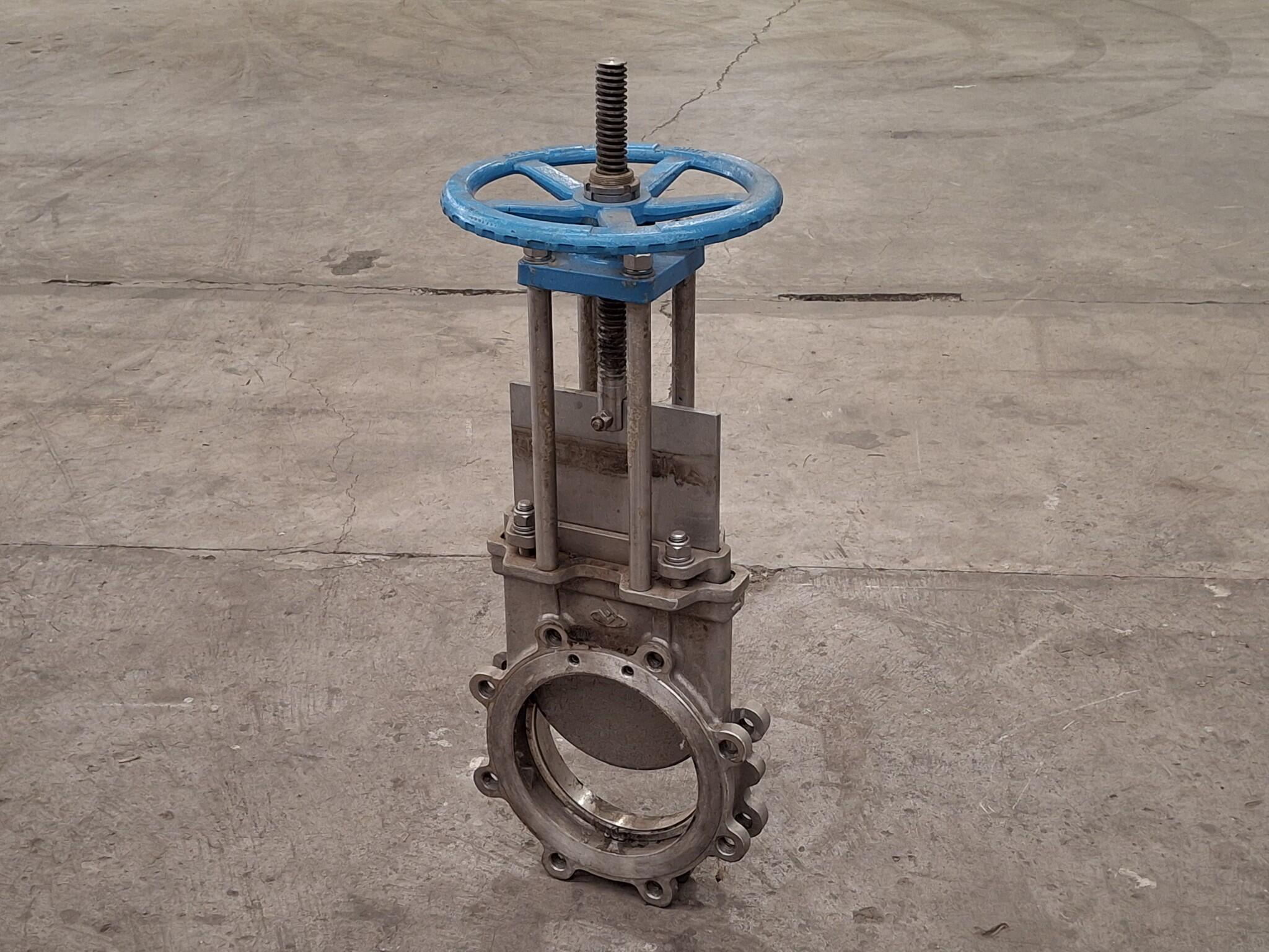 Manual gate valve