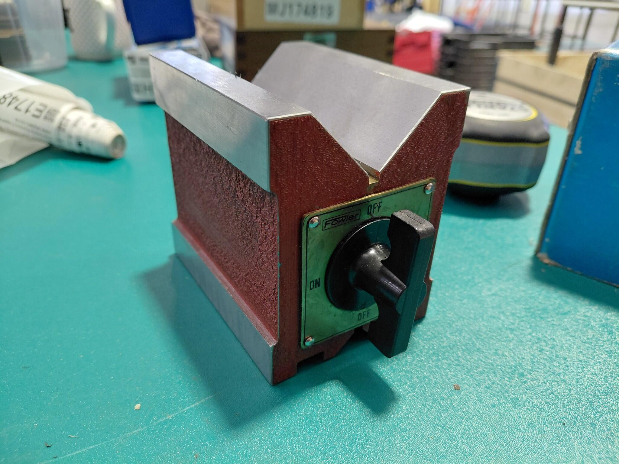Fowler Magnetic V-Block