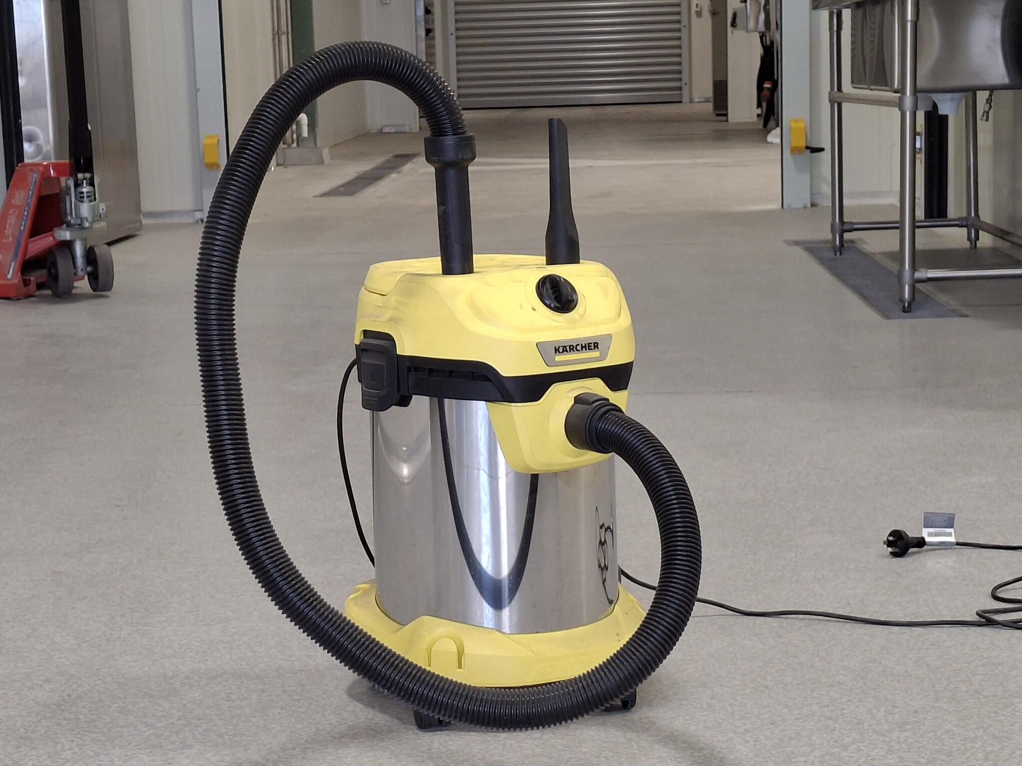 Karcher WD 2 Plus S Vacuum Cleaner