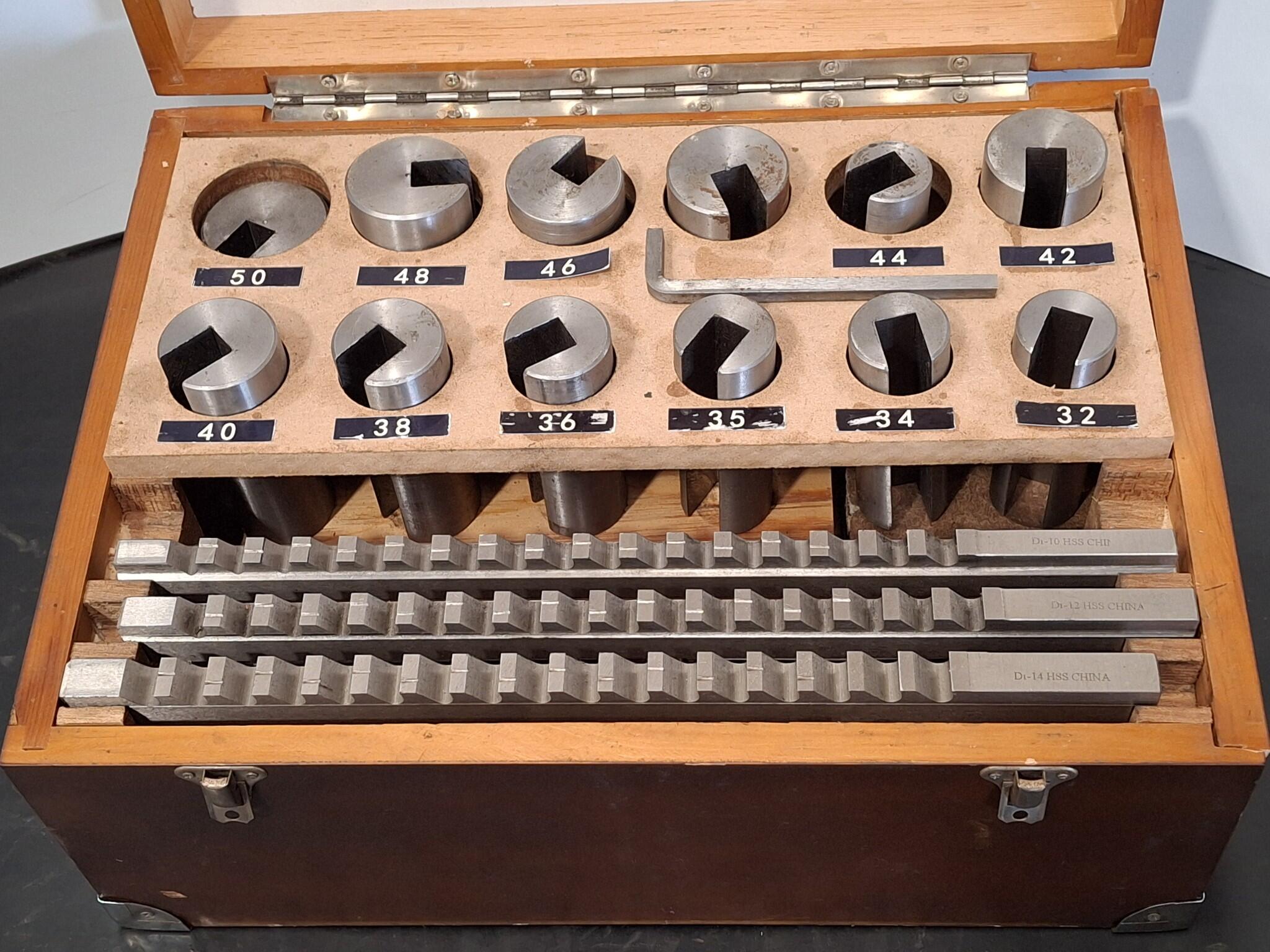 Keyway broach and bush set in wooden case