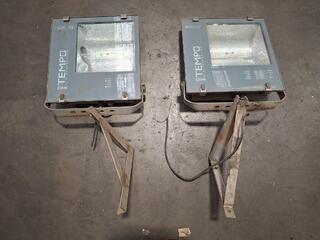 2 Philips Tempo  New Generation Floodlights