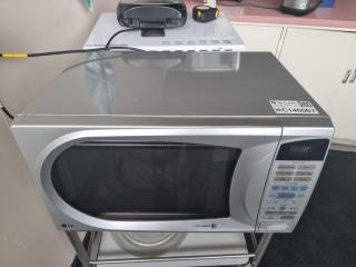 LG  1450W Microwave Inverter Oven