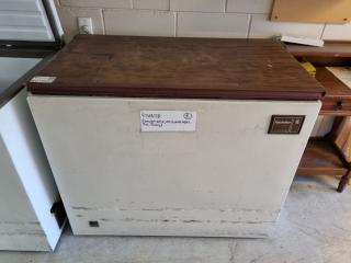 Fisher and Paykel Chest Freezer