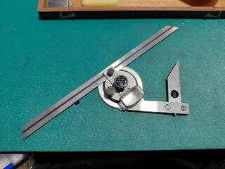 Mitutoyo Universal Bevel Protractor Series 187