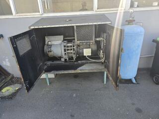 Hydrovane Compressor with Pressure Tank