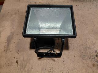 Outdoor Floodlight with Glass Cover and Mounting Bracket