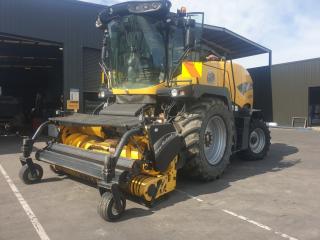 2010 New Holland FR9060 Forage Harvester