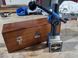 Mercer Series 590 Magnetic Base w/ Wood Case