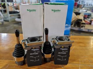 2x Schneider Harmony XB4 Industrial Joystick Controllers XD4 PA24