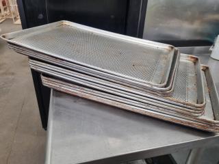 12x Aluminium Perforated Baking Trays, 600x400x20mm size
