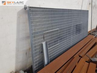 Large Raised Galv Grate Floor