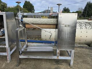 Squeeze Roller Wringer Machine