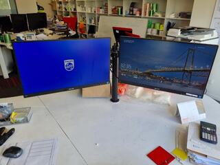 2x Philips 24" IPS Montors w/ Dual Monitor Desk Mount Stand