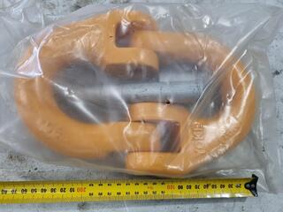 Large Hanmerlock Chain Connector by Yoke, New