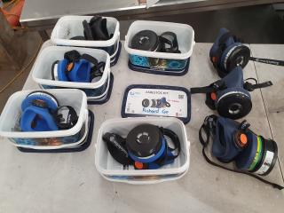 8 Sundstrom Facemasks - Used
