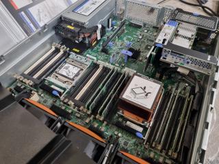 IBM System x3650 M4 Server w/ Xeon Processor, will not run