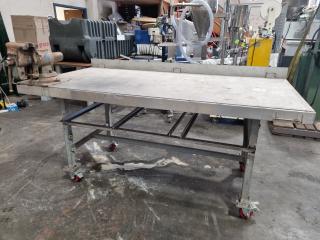 Steel.Mobile Workbench w/ Vice