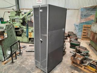 HP Mobile Server Cabinet