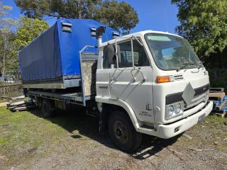 1985 Isuzu Forward with Changeable Decks