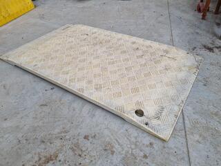 Traffi-Tec Reinforced Plastic Trench Safety Cover / Ramp