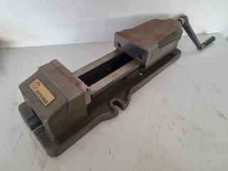 Earth Chain Mill Vice