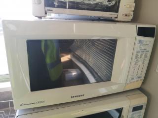 Samsung Timesaver 1000W Microwave Oven