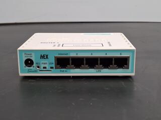 MikroTik hEX RB750Gr3 Router