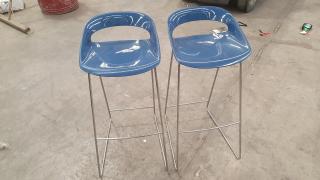 2 Bar Stools