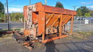 Hopper Bin with Feed out Conveyor 