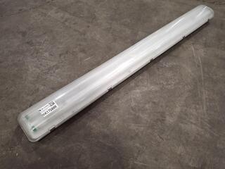 Fluorescent Light Fitting 
