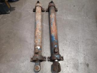 Pair of Hydraulic Rams