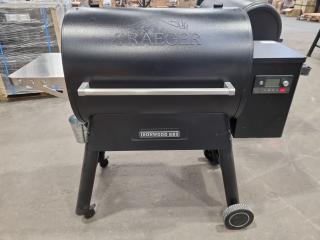 Traeger Ironwood 885 Pellet Fired Grill, New