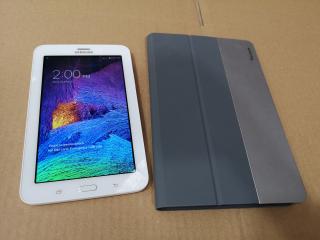 Samsung Galaxy Tab 3 Lite Tablet w/ Case