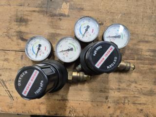 Oxygen Gauges 