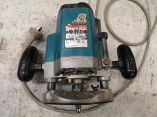 Makita 3612C Plunge Router