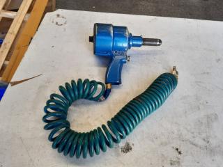 San Hang Pneumatic Rivet Gun