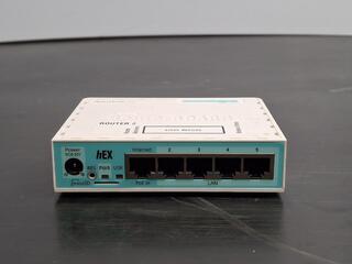 MikroTik hEX RB750Gr3 Router
