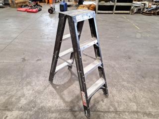 Rhino 1.2M 150KG Capacity Industrial Step Ladder