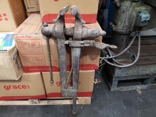 Large Antique Leg Vice