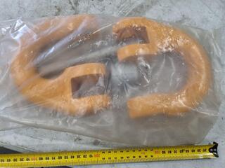 Large Hanmerlock Chain Connector by Yoke, New