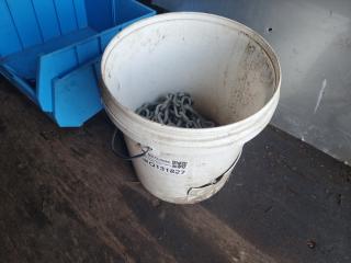 Bucket of 4 Assorted Size/Length Chains