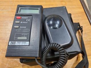 TES 1330 Digital LUX Meter