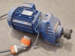 SEW-Eurodrive DRE100L4KS Motor with Gearbox