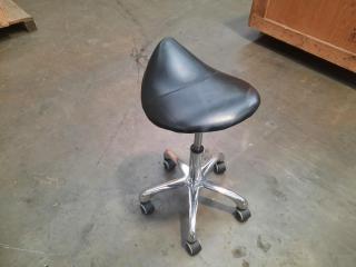 Ergonomic Saddle Stool