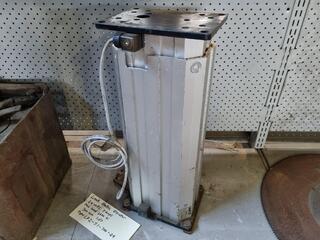 Linak electric elevator type LP2-51-300-24